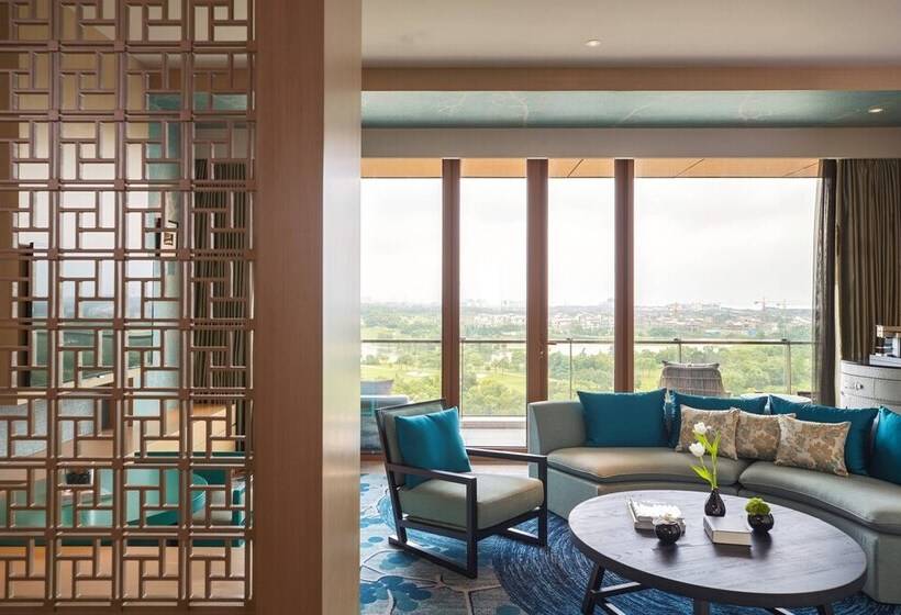 Люкс Вид на Горы, Renaissance Suzhou Taihu Lake