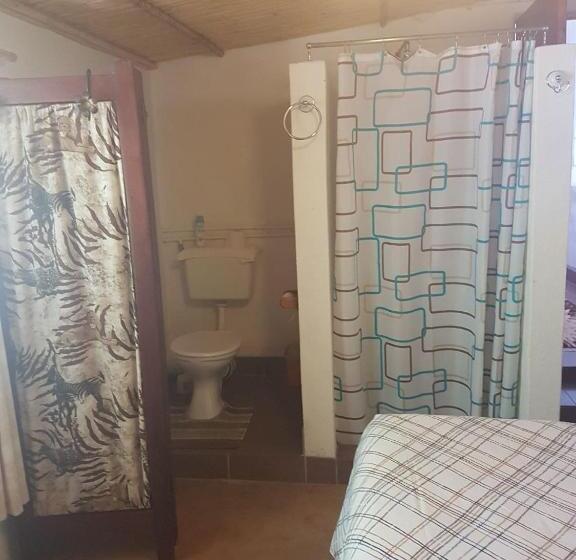 Дом 3 Спальни, Trackers Inn