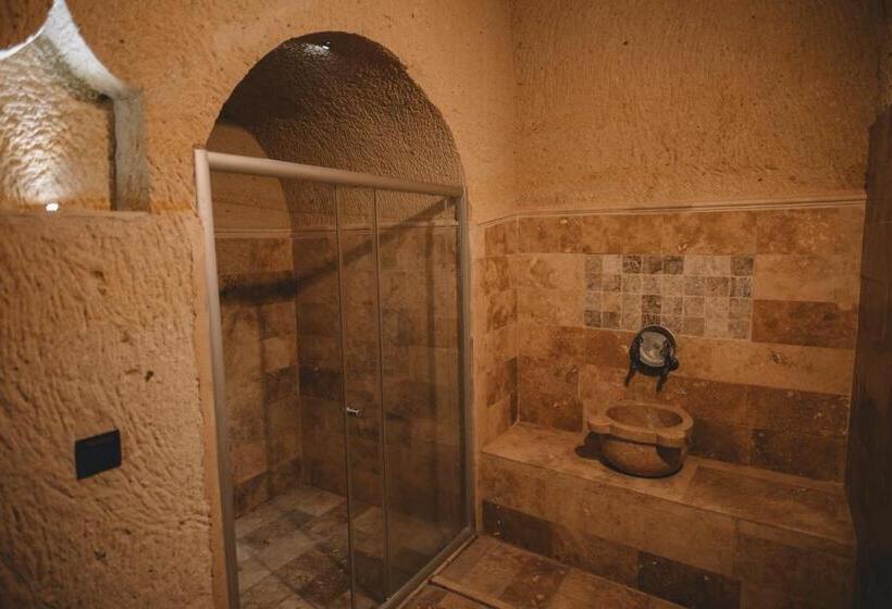 اتاق استاندارد با وان آب گرم, çavuşin Cave House Cappadocia
