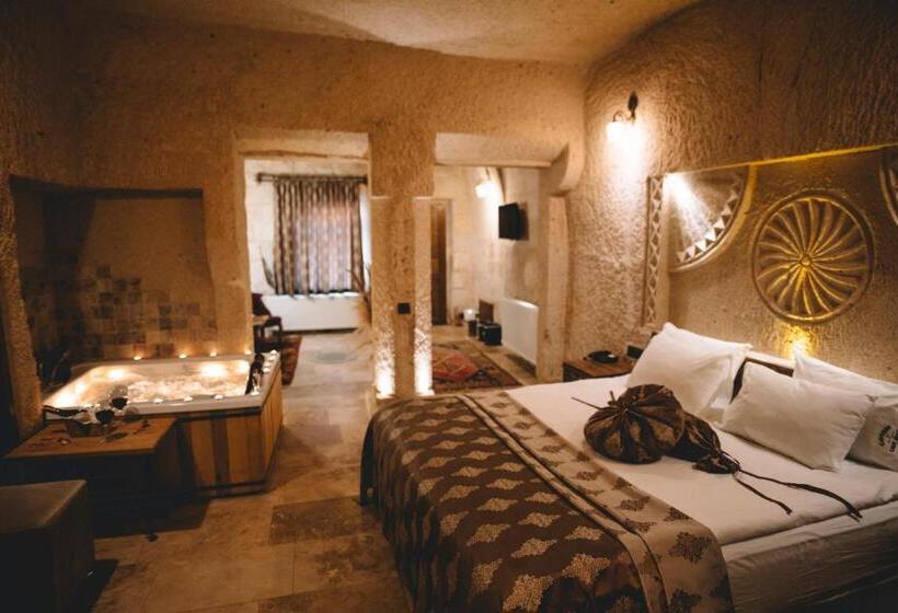 اتاق استاندارد با وان آب گرم, çavuşin Cave House Cappadocia