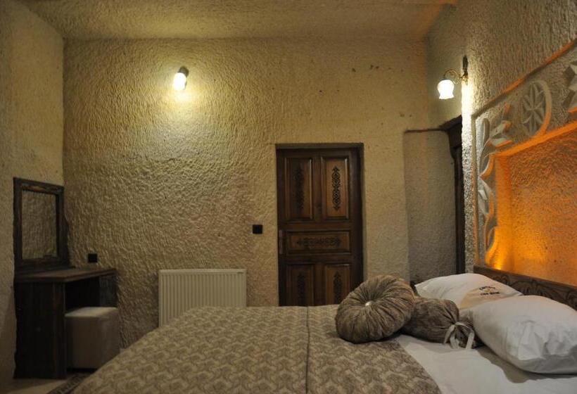 اتاق استاندارد سه نفره, çavuşin Cave House Cappadocia