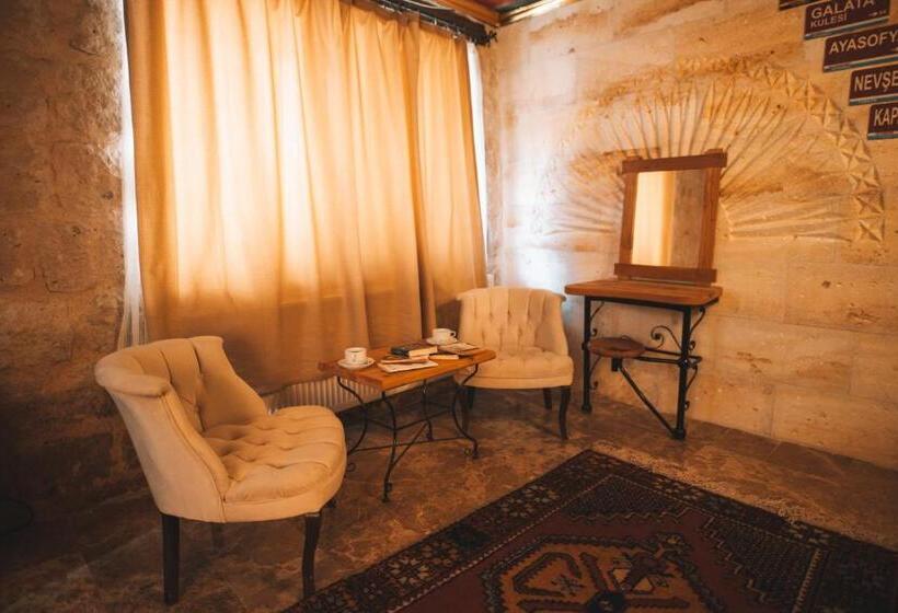 اتاق سوپریور با تخت بزرگ, çavuşin Cave House Cappadocia
