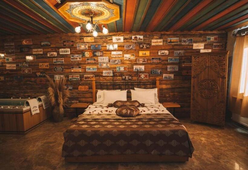 اتاق سوپریور با تخت بزرگ, çavuşin Cave House Cappadocia