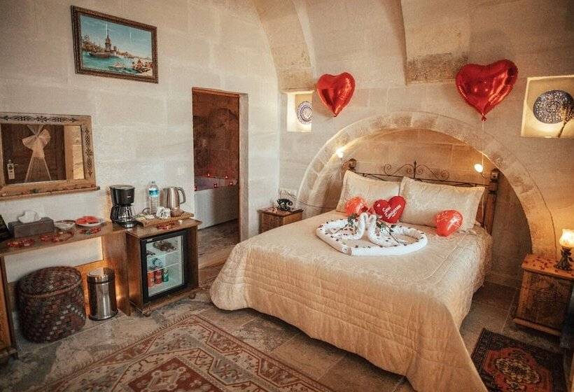 اتاق لوکس, Nostalji̇ Cave Sui̇t