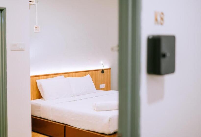 Quarto Estandar Cama King, Chill Box Langkawi
