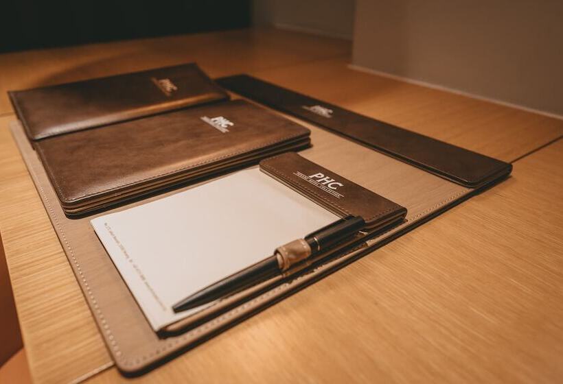 Люкс Deluxe 2 Спальни, Macalister Hotel Managed By The Ascott Limited