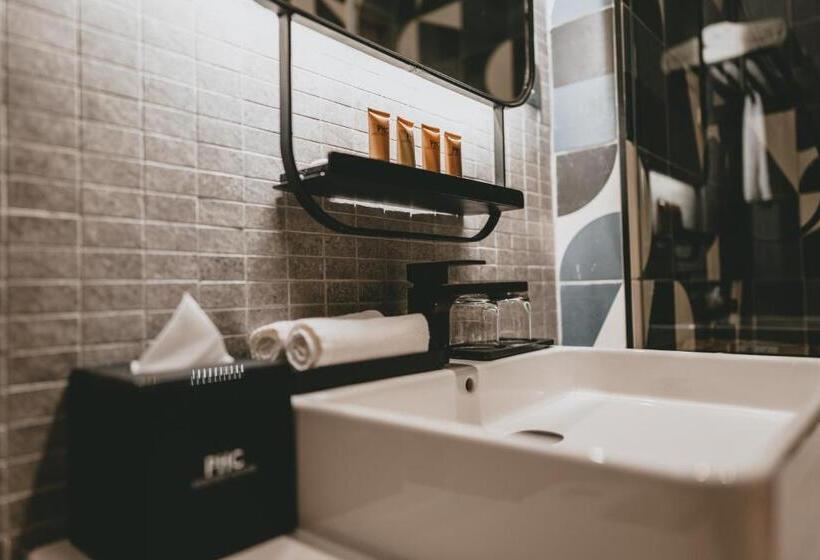 Номер Deluxe Кровать Кинг, Macalister Hotel Managed By The Ascott Limited