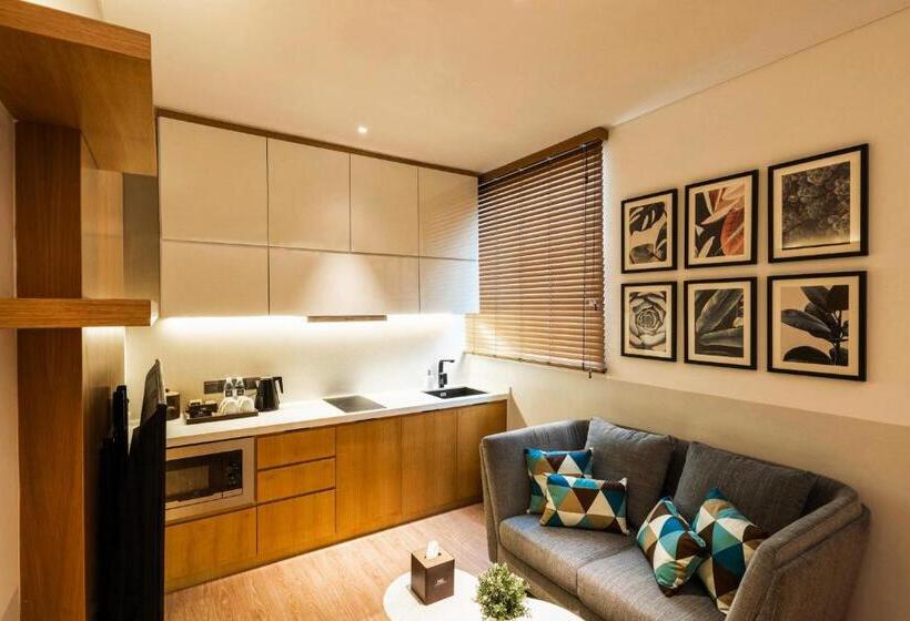 Люкс Premium 2 Спальни, Macalister Hotel Managed By The Ascott Limited