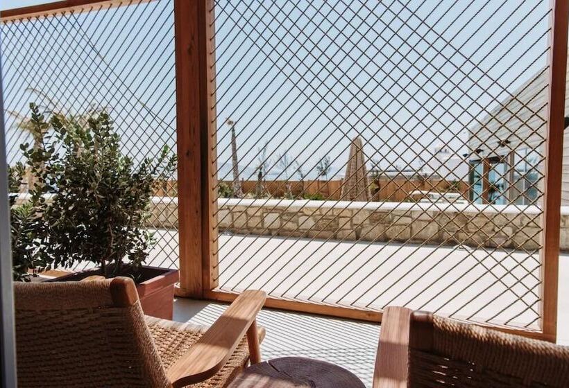 اتاق لوکس با چشم‌انداز دریا, Destino Anamar Mykonos