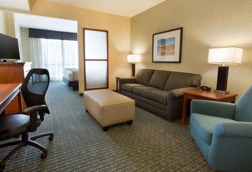Номер Deluxe, Drury Inn & Suites St. Louis Brentwood