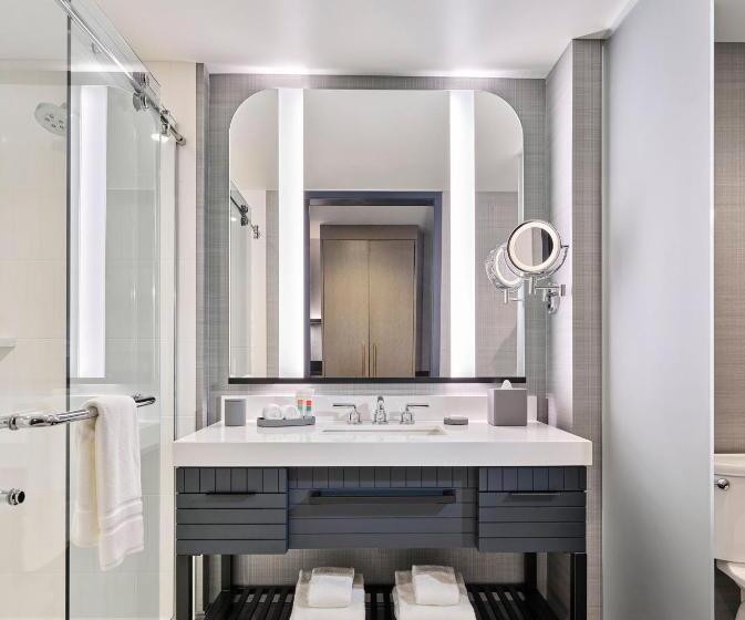 Номер Deluxe, Loews Kansas City