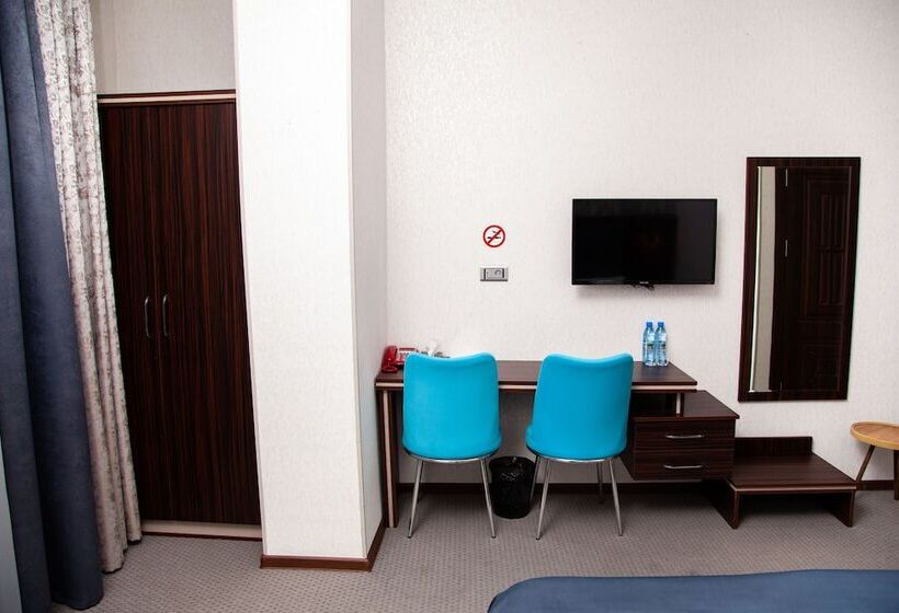 اتاق استاندارد سه نفره, Mildom Hotel Baku