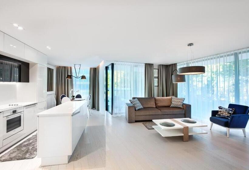 2 Bedroom Apartment with Views, Dune Resort Mielno   B