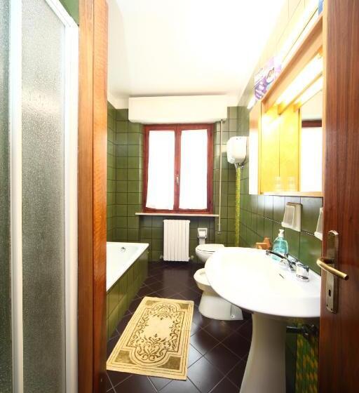 اتاق استاندارد سه نفره, B&b Francesco In Assisi