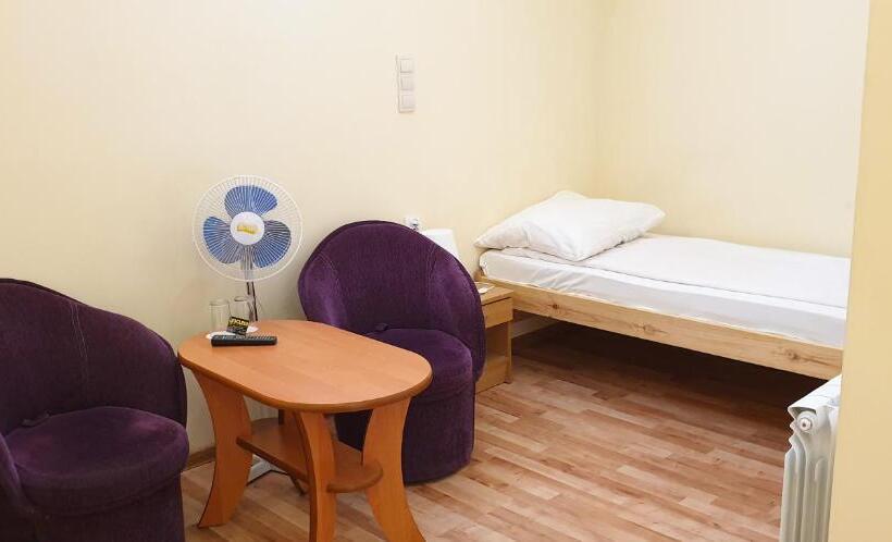 اتاق استاندارد یک نفره, Etna   Hostel  Noclegi Rzeszów