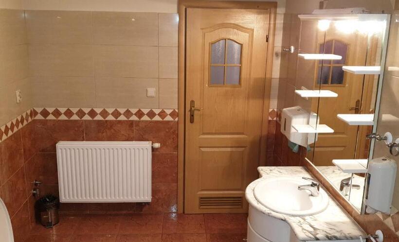 اتاق لوکس, Etna   Hostel  Noclegi Rzeszów