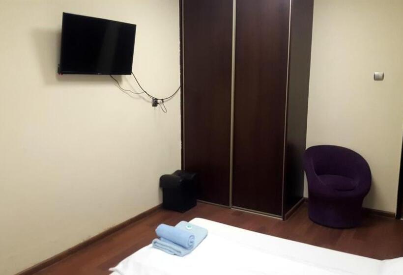اتاق عادی, Etna   Hostel  Noclegi Rzeszów