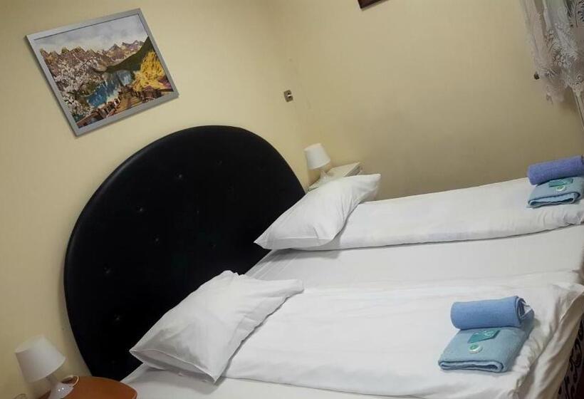 اتاق عادی, Etna   Hostel  Noclegi Rzeszów