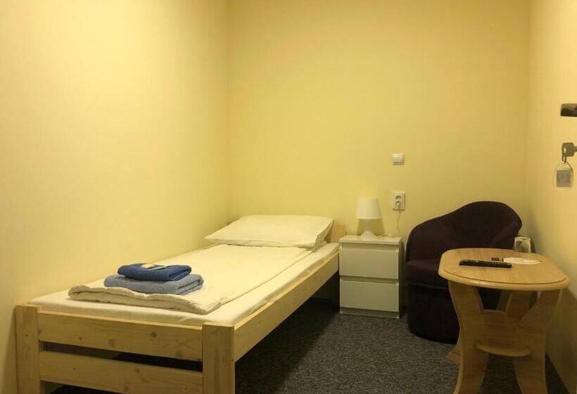 اتاق استاندارد یک تخته با سرویس بهداشتی مشترک, Etna   Hostel  Noclegi Rzeszów
