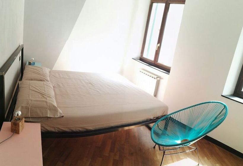 اتاق استاندارد با سرویس بهداشتی مشترک, Ostellin Genova Hostel