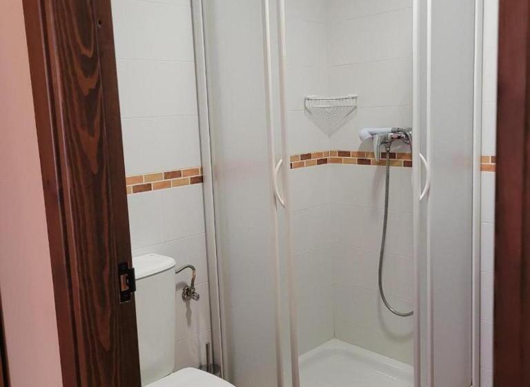 Номер Стандарт Трехместный, Hostal La Vega