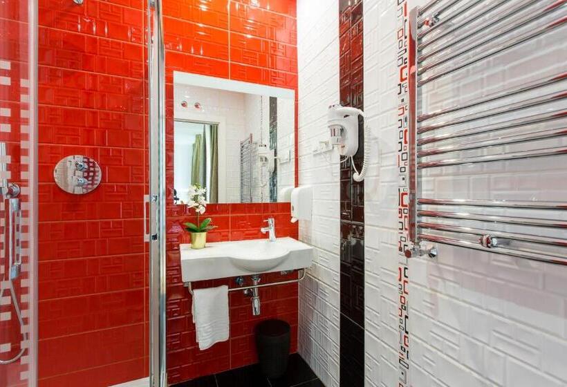 غرفة قياسية ثلاثية, Hostal Sol Square Madrid