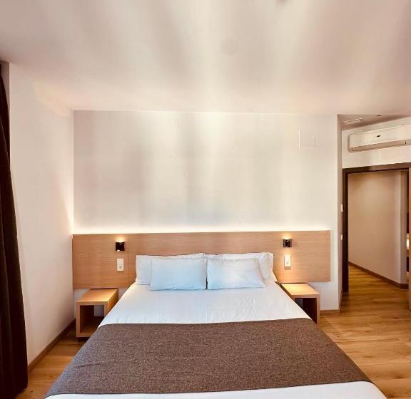 غرفة قياسية مزوَّدة بشُرفة, Hostal Sol Square Madrid