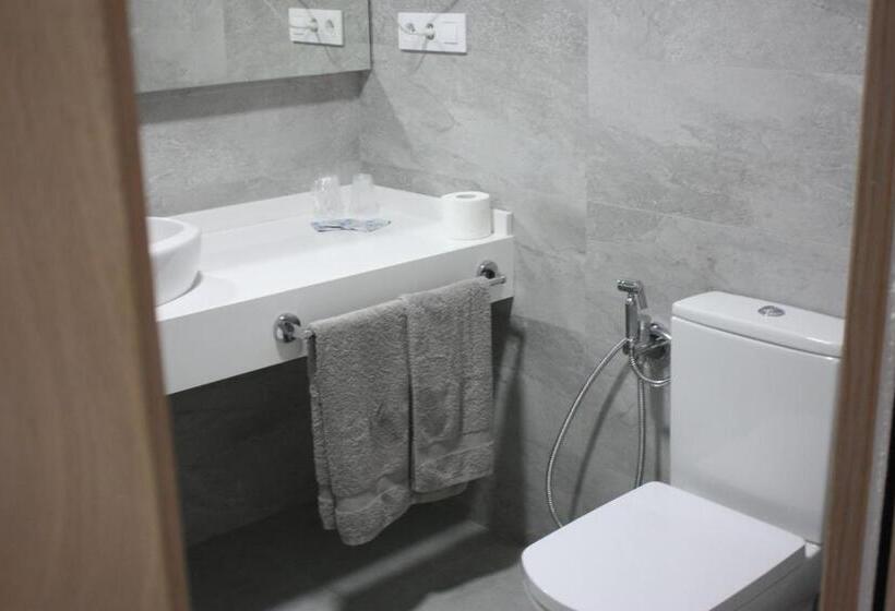 اتاق لوکس, Hostal Cervantes Playa