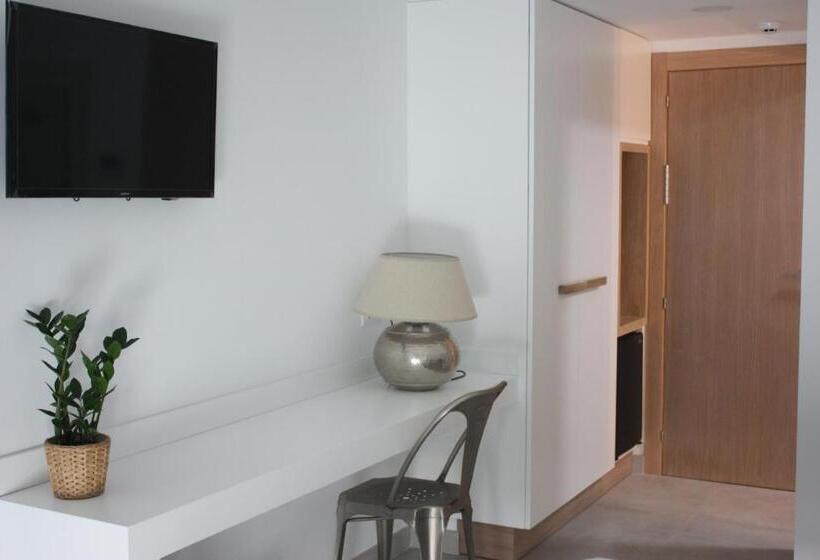 اتاق لوکس, Hostal Cervantes Playa