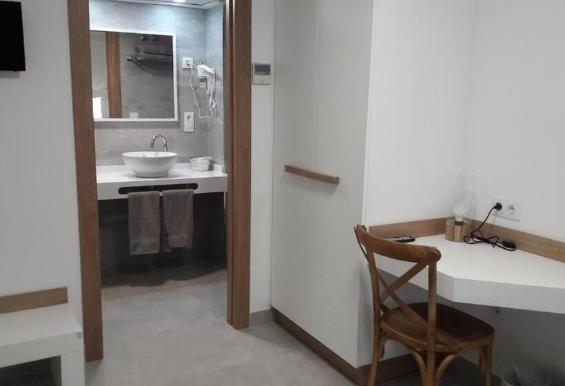 اتاق سوپریور یک تخته, Hostal Cervantes Playa