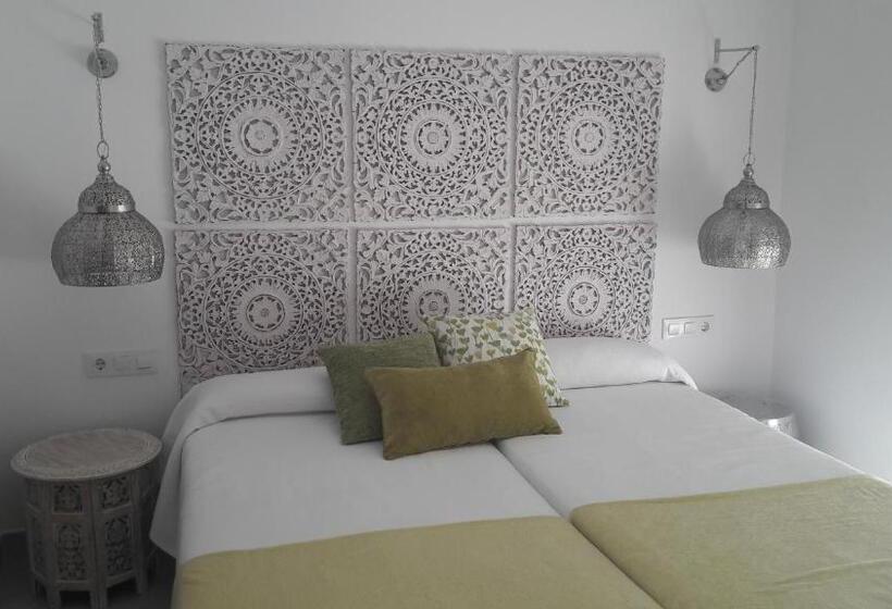 اتاق سوپریور, Hostal Cervantes Playa