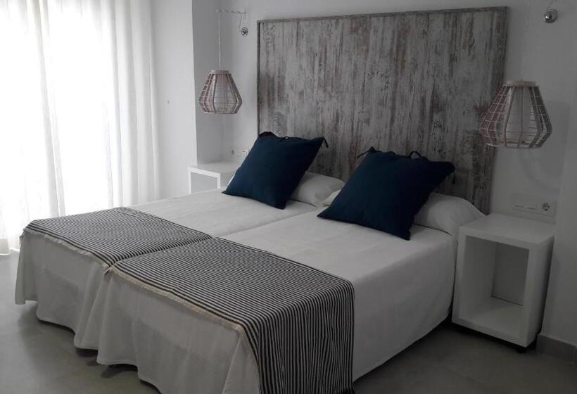 اتاق سوپریور, Hostal Cervantes Playa