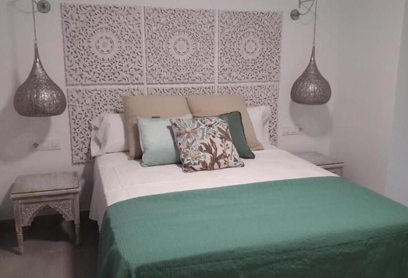 اتاق سوپریور, Hostal Cervantes Playa