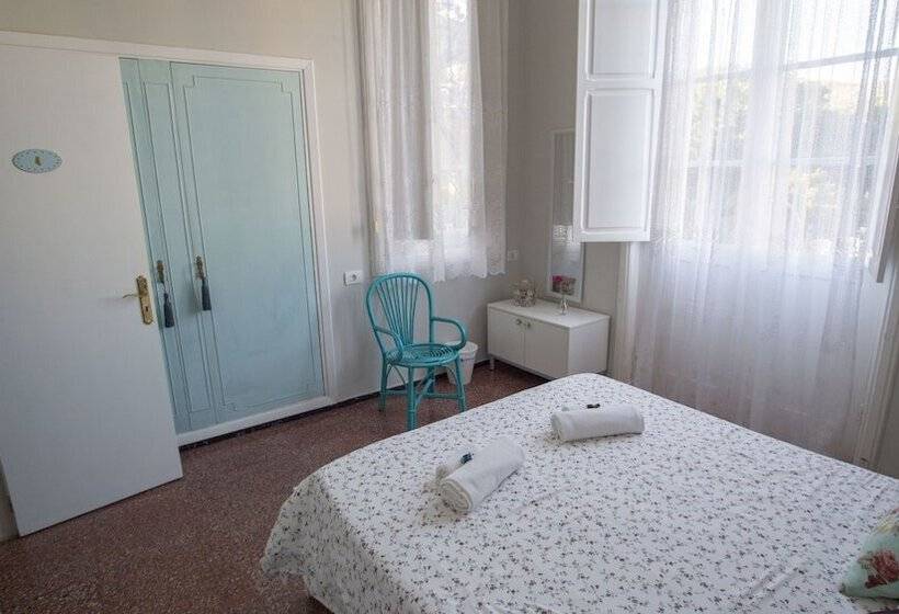 Quarto Estandar Banheiro Compartilhado, Casa Kilig