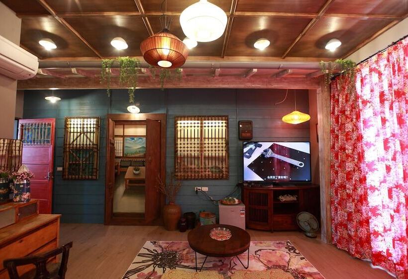 اتاق لوکس چهار تخته, Bear Forest Retro B&b