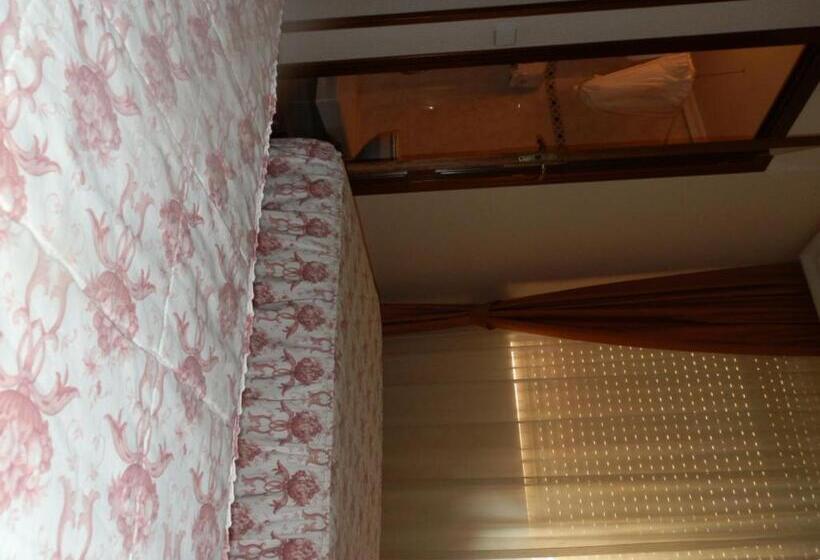 اتاق استاندارد, Hostal San Poul
