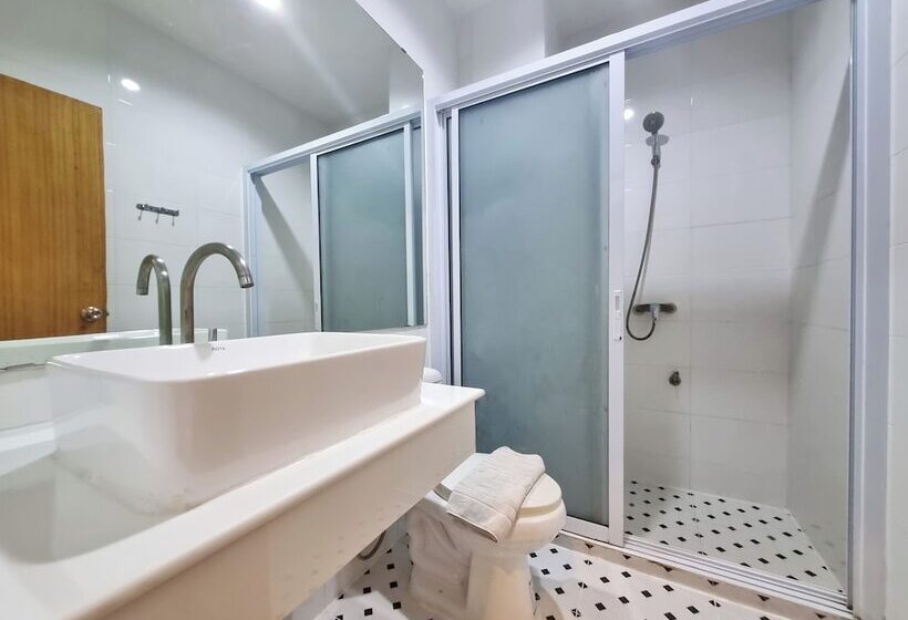 اتاق استاندارد, Mar24 Koh Tao