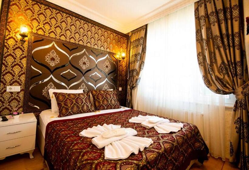 اتاق لوکس سه تخته, Paris Garden Hotel Istanbul