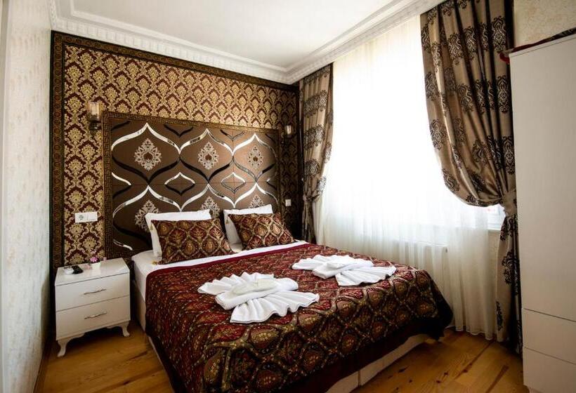 اتاق لوکس سه تخته, Paris Garden Hotel Istanbul