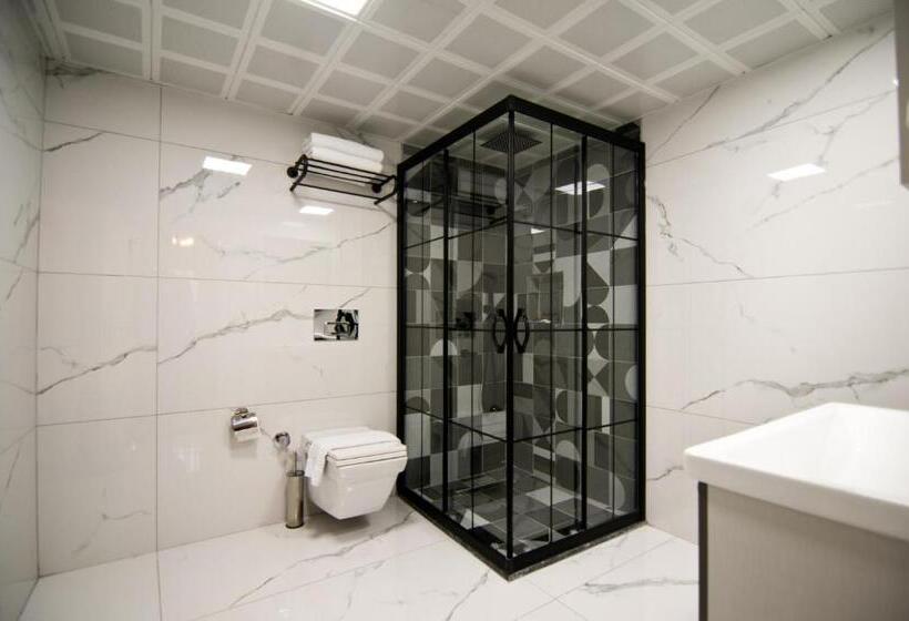 اتاق لوکس چهار تخته, Paris Garden Hotel Istanbul
