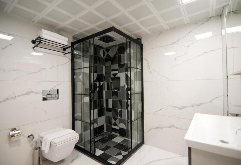 اتاق لوکس چهار تخته, Paris Garden Hotel Istanbul
