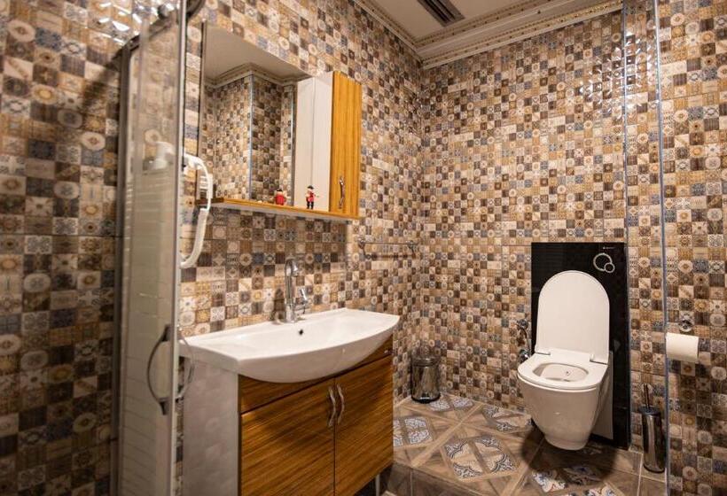 اتاق سه نفره دلوکس با چشم‌انداز دریا, Paris Garden Hotel Istanbul