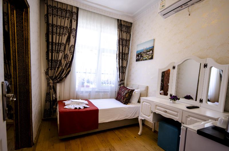 اتاق لوکس چهار تخته, Paris Garden Hotel Istanbul