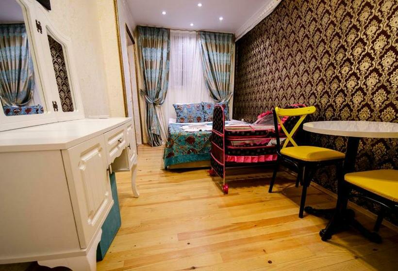 اتاق لوکس سه تخته, Paris Garden Hotel Istanbul