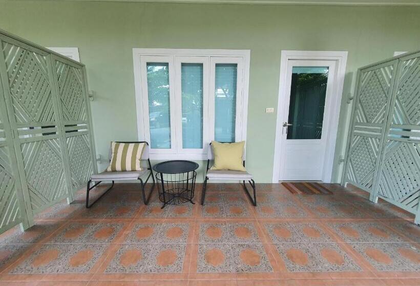 اتاق سوپریور چهار تخته, Aob Oun Homestay