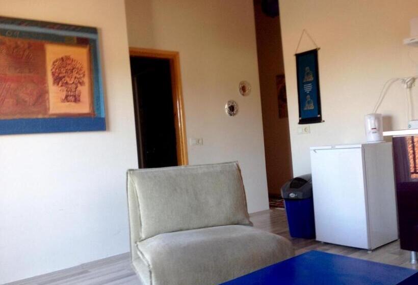Апартаменты 2 Спальни, Sunset Boutique Hotel & Apartments