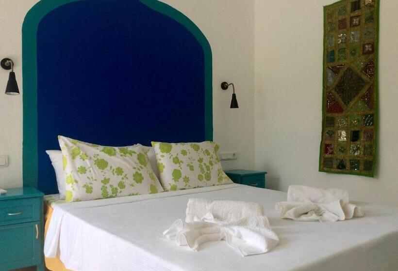 Трехместный Номер Комфорт, Sunset Boutique Hotel & Apartments