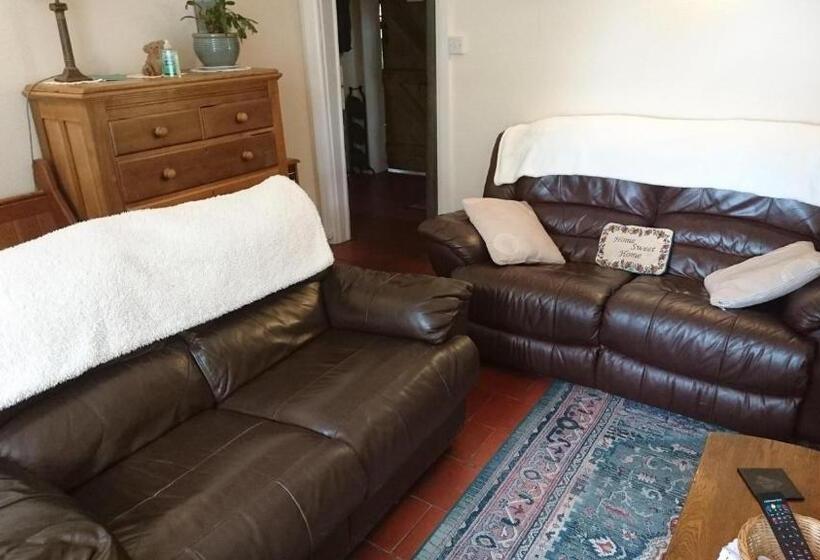اتاق استاندارد با تخت بزرگ, The Old Post Office B&b