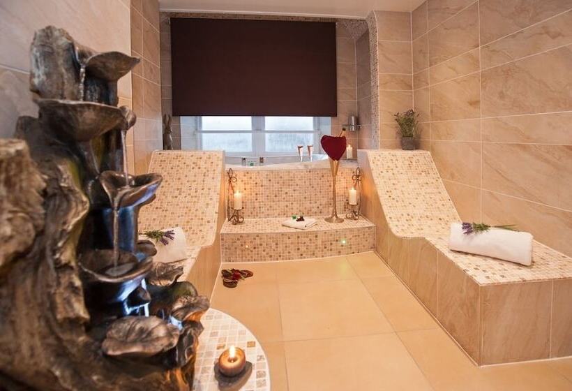 اتاق لوکس, Windermere Boutique Hotel Spa Suites & Hot Tubs