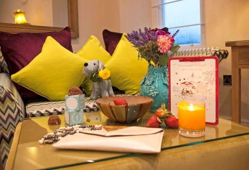 اتاق لوکس, Windermere Boutique Hotel Spa Suites & Hot Tubs